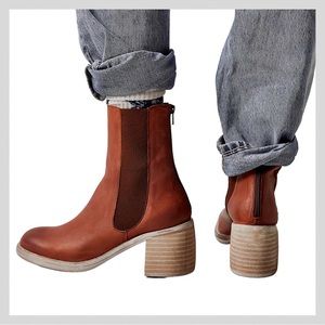 Free People Chelsea Boots Size 38 Whiskey Brown
